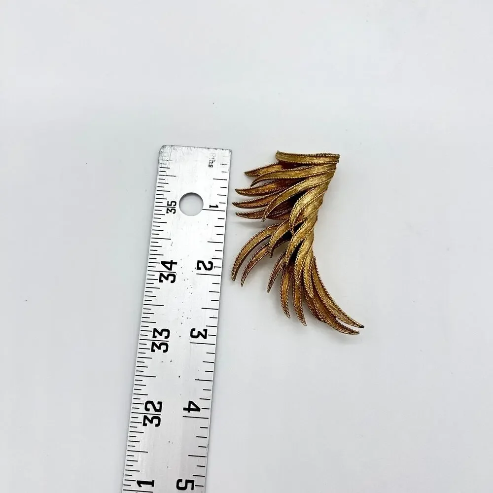 Vintage Boucher Brooch Signed Numbered 2103 Gold Tone Feather Wing Leaf Jewelry
